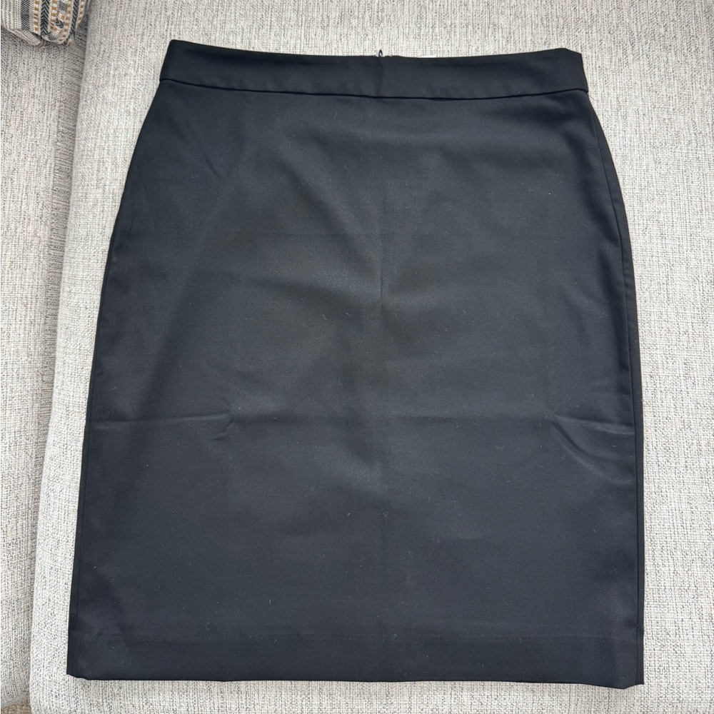 NEW Banana Republic Classic Black Pencil Skirt